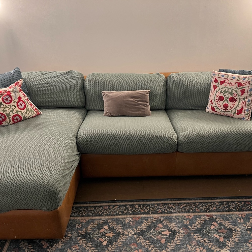 “Magic” green couch cushion covers